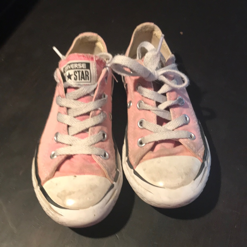 Pink converse